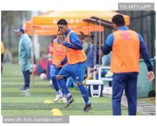 莫延足球:探索中国足球的未来与发展之路 莫延足球:探索中国足球的未来与发展之路